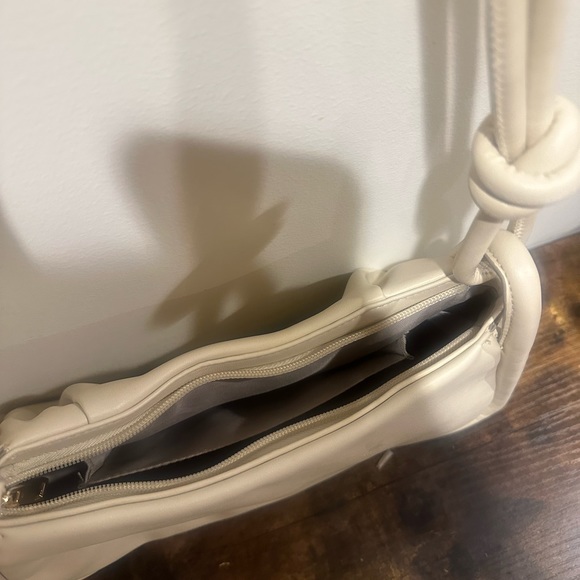 Off white shoulder bag - Picture 5 of 9